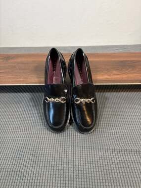 Tommy Hilfiger Twist Chain Leather Moccasion Loafers